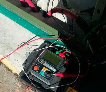 Prueba de resistencia de aislamiento a cable de potencia.