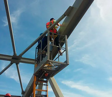 FABRICA SKYWORKS, Mexicali B.C. — Instalación eléctrica para alumbrado, fuerza y control en puente